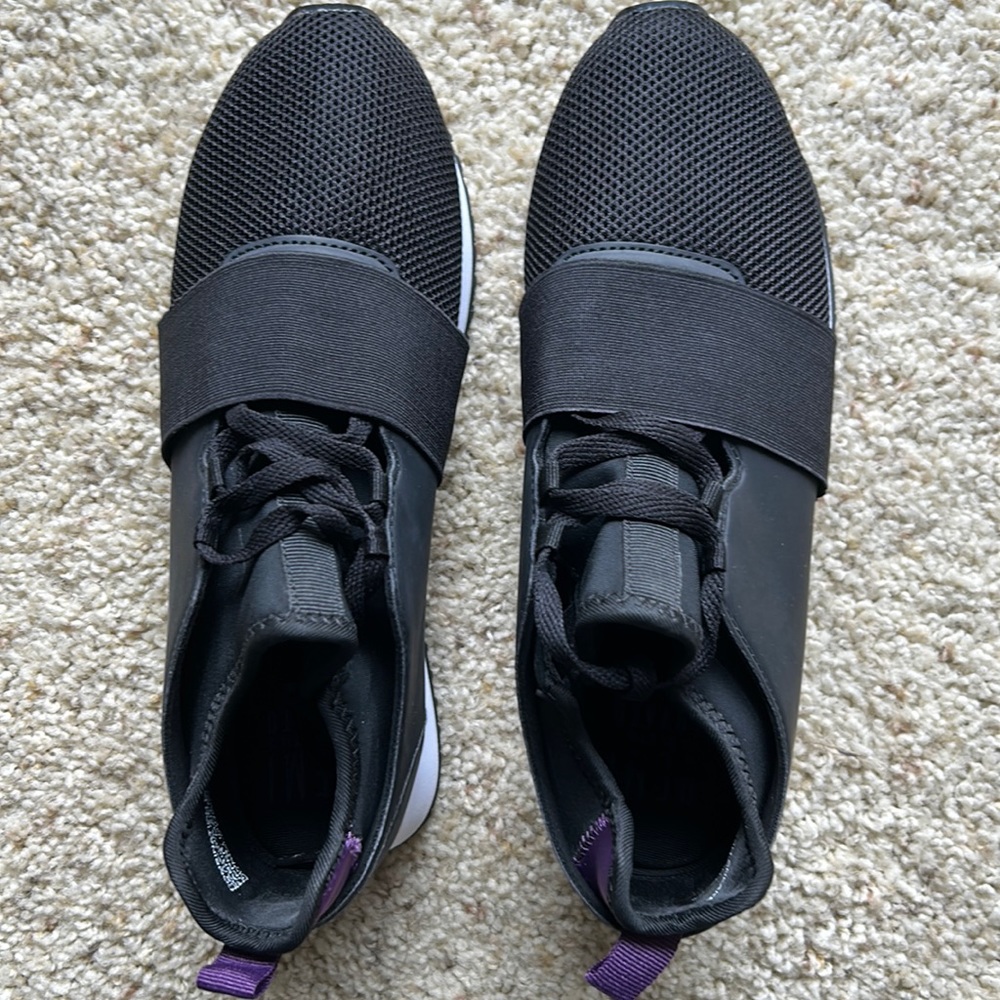 Brand new. Demi Lovato Fabletics. Size 8.5. No box